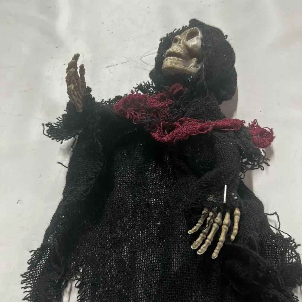 Skeleton/ Grim Reaper Halloween Decor Small Hanging Ornament 13